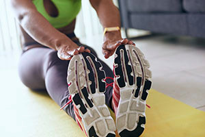 Model stretching feet